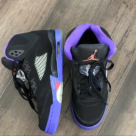 Air Jordan 5 Raptors Retro- Youth - Picture 10 of 14